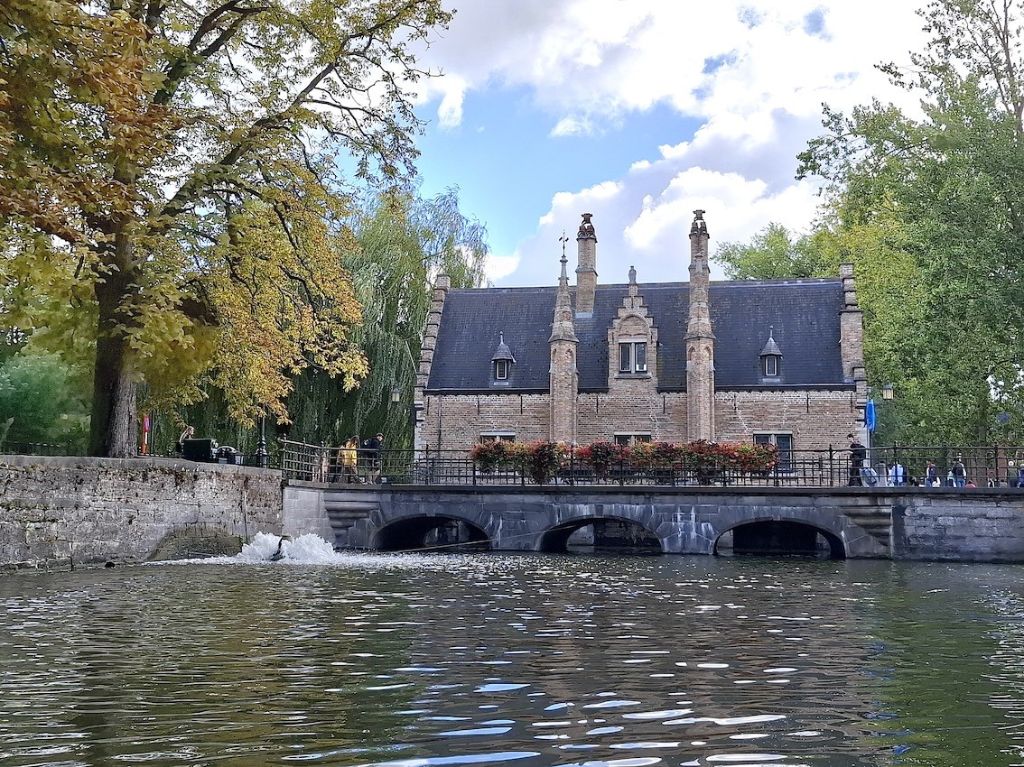 17 bruges maison eclusiere